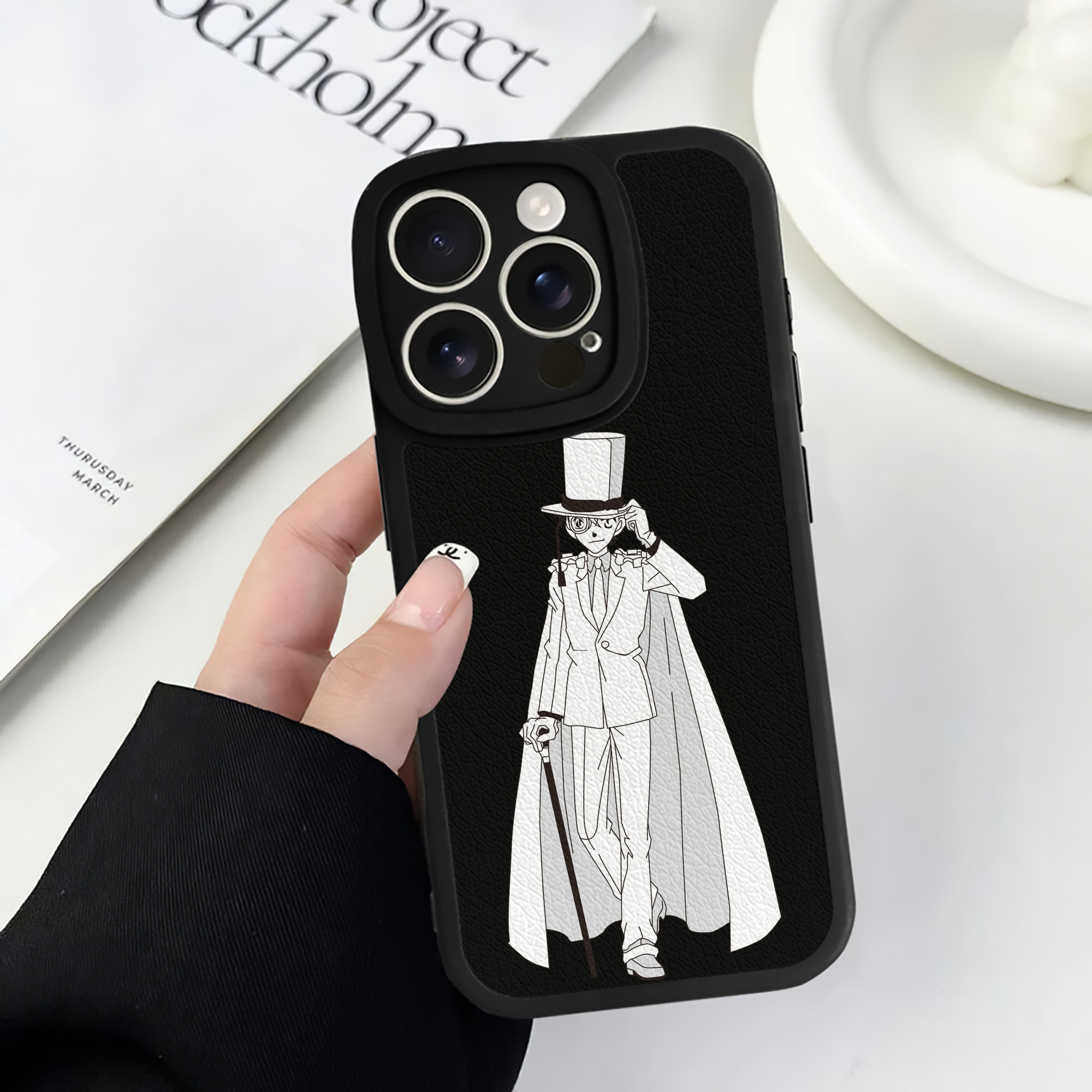 （画像用） 名探偵コナン くろば かいと Detective Conan Kuroba Kaito 【iPhone 16シリーズ対応】シリコンスマホケース（レザー調） 材質：シリコン
